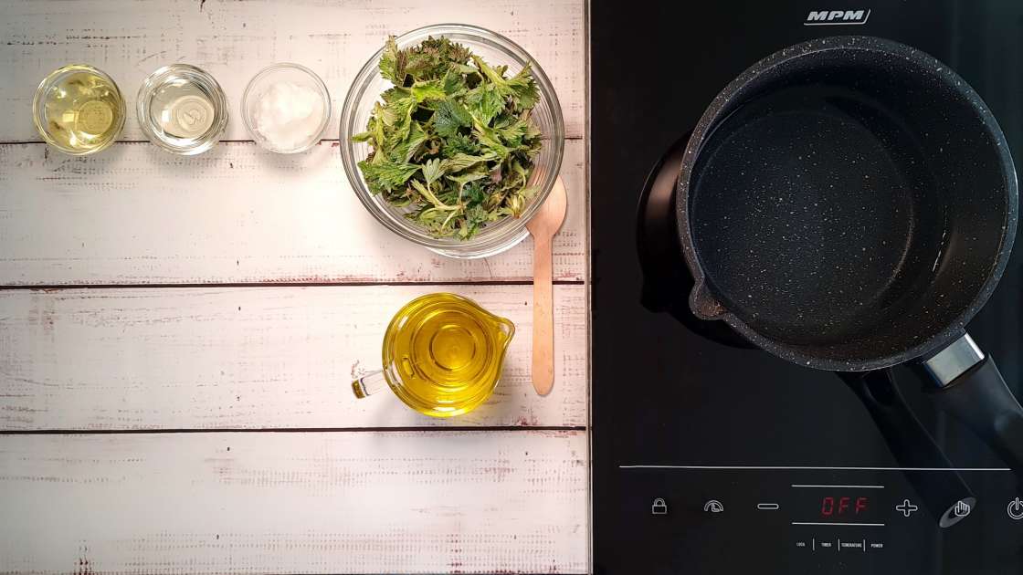 Aceite de ortiga obtenido por transferencia y al baño maría, foto 1