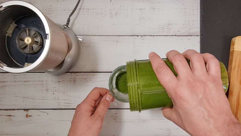 Batido revitalizante de ortiga, espinacas, jengibre y limón, foto 6