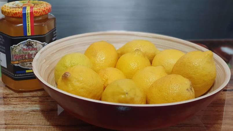 Macerado de limón con miel en un tarro: tónico, inmunitario, hepático, foto 3