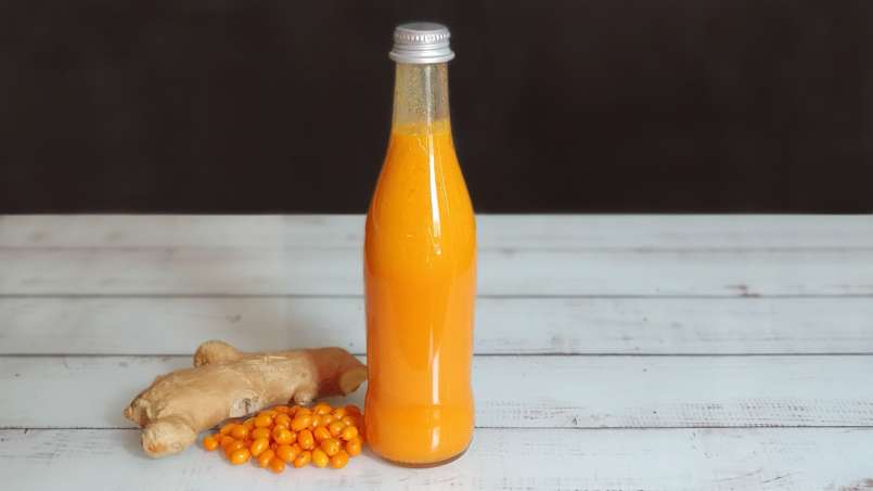Zumo de espino amarillo con jengibre, limón y miel, foto 1